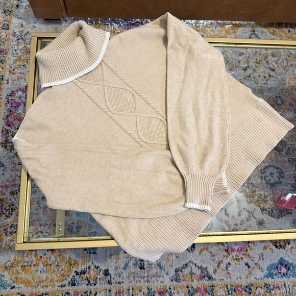 Badgley Mischka Sweaters - Badgley Mischa Mockneck Oversized Cable-Knit Sweater Cream w/ White Small